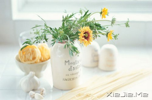 ����Ĺ¶�����һƬ�ڰ���������ֻ�ܿ����Լ� (1)