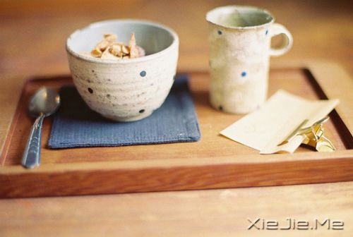 晚安心语:每个人的心里都潜藏着一条悲伤的河流 (7)